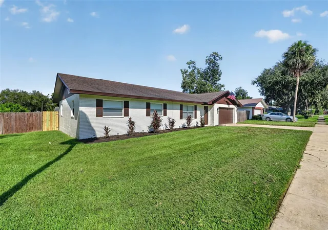 Photo 2 of Single family home for sale at 6029 Christina Dr E, Lakeland, FL 33813 | MLS# O6441112 | Listing updated on 2026-09-12