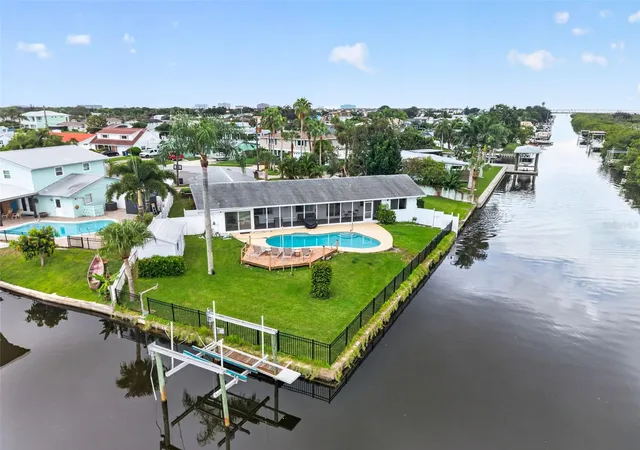Photo 2 of Single family home for sale at 8727 Bay Crst Ln, Tampa, FL 33615 | MLS# TB8547815 | Listing updated on 2026-10-04