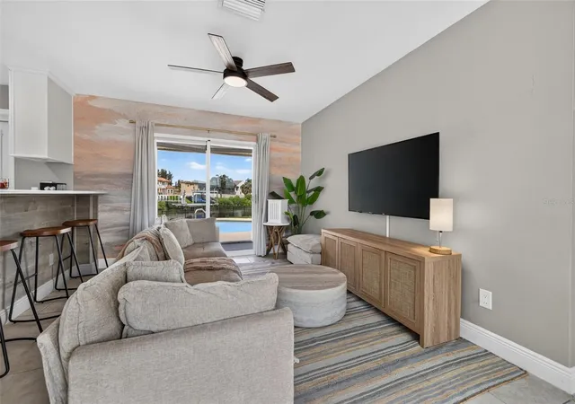 Photo 4 of Single family home for sale at 8727 Bay Crst Ln, Tampa, FL 33615 | MLS# TB8547815 | Listing updated on 2026-10-04