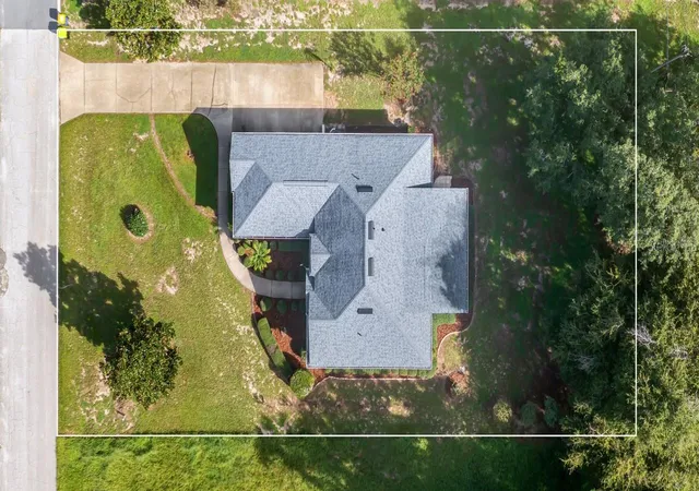 Photo 4 of Single family home for sale at 202 N Dixie Dr, Howey In The Hills, FL 34737 | MLS# G5117672 | Listing updated on 2026-09-18