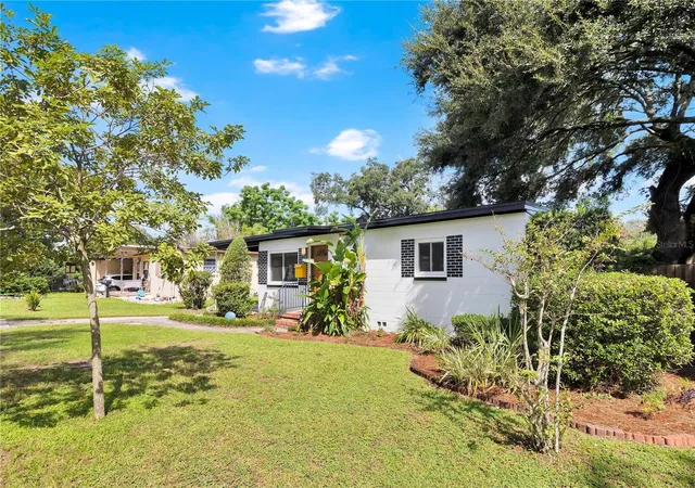 Photo 3 of Single family home for sale at 2917 Pickfair St, Orlando, FL 32803 | MLS# O6441128 | Listing updated on 2026-10-06