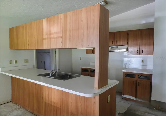 Photo 3 of Single family home for sale at 1211 Niagara St, Plant City, FL 33563 | MLS# TB8547822 | Listing updated on 2026-09-21