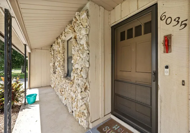 Photo 1 of Single family home for sale at 6035 Mary Lynn Ct, Orlando, FL 32807 | MLS# O6441133 | Listing updated on 2026-09-22
