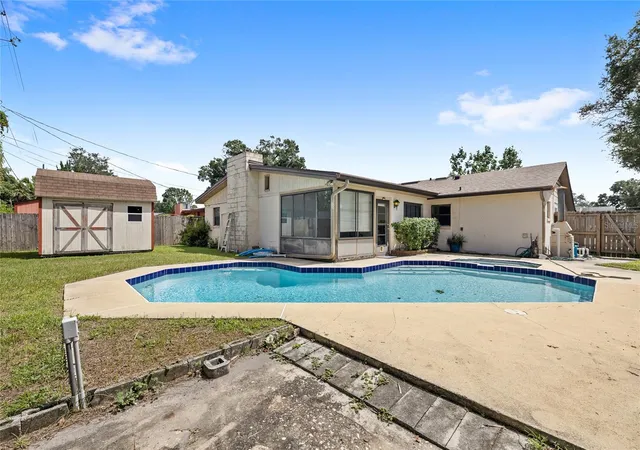 Photo 2 of Single family home for sale at 6035 Mary Lynn Ct, Orlando, FL 32807 | MLS# O6441133 | Listing updated on 2026-09-22