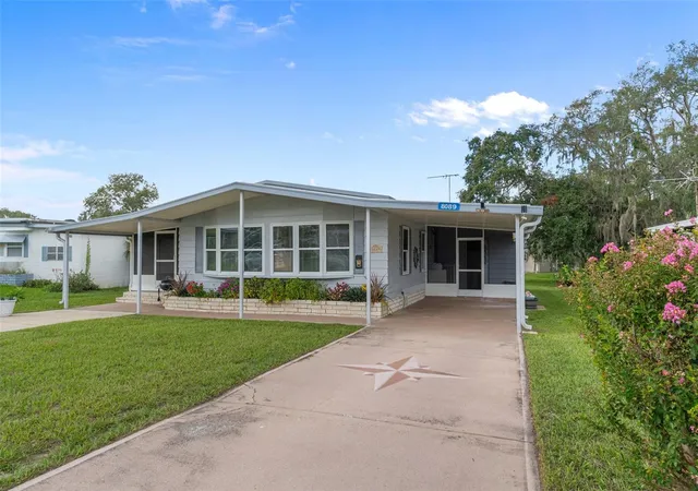 Photo 3 of Manufactured home for sale at 8089 Highpoint Blvd, Brooksville, FL 34613 | MLS# W7889452 | Listing updated on 2026-09-16
