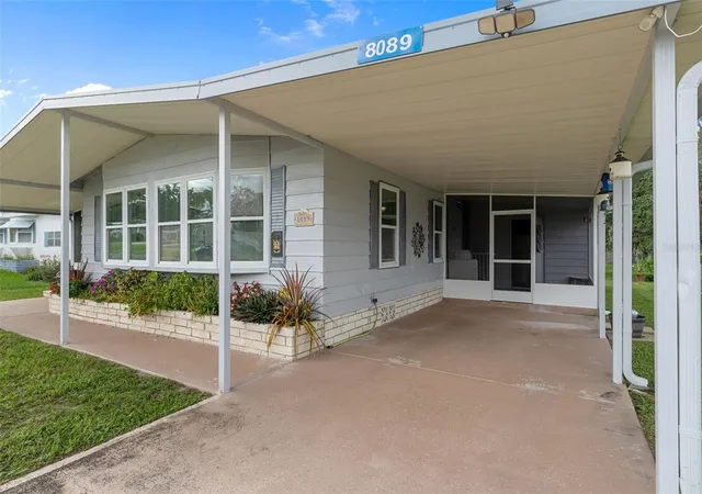Photo 3 of Manufactured home for sale at 8089 Highpoint Blvd, Brooksville, FL 34613 | MLS# W7889452 | Listing updated on 2026-09-16