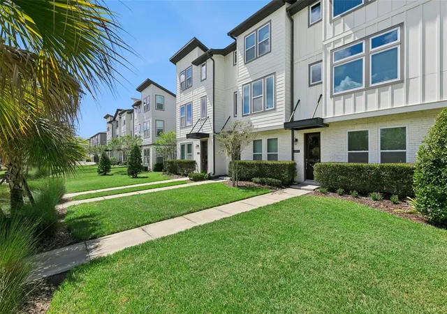 Photo 3 of Townhouse for sale at 13112 Bovet Ave, Orlando, FL 32827 | MLS# O6441142 | Listing updated on 2026-09-12