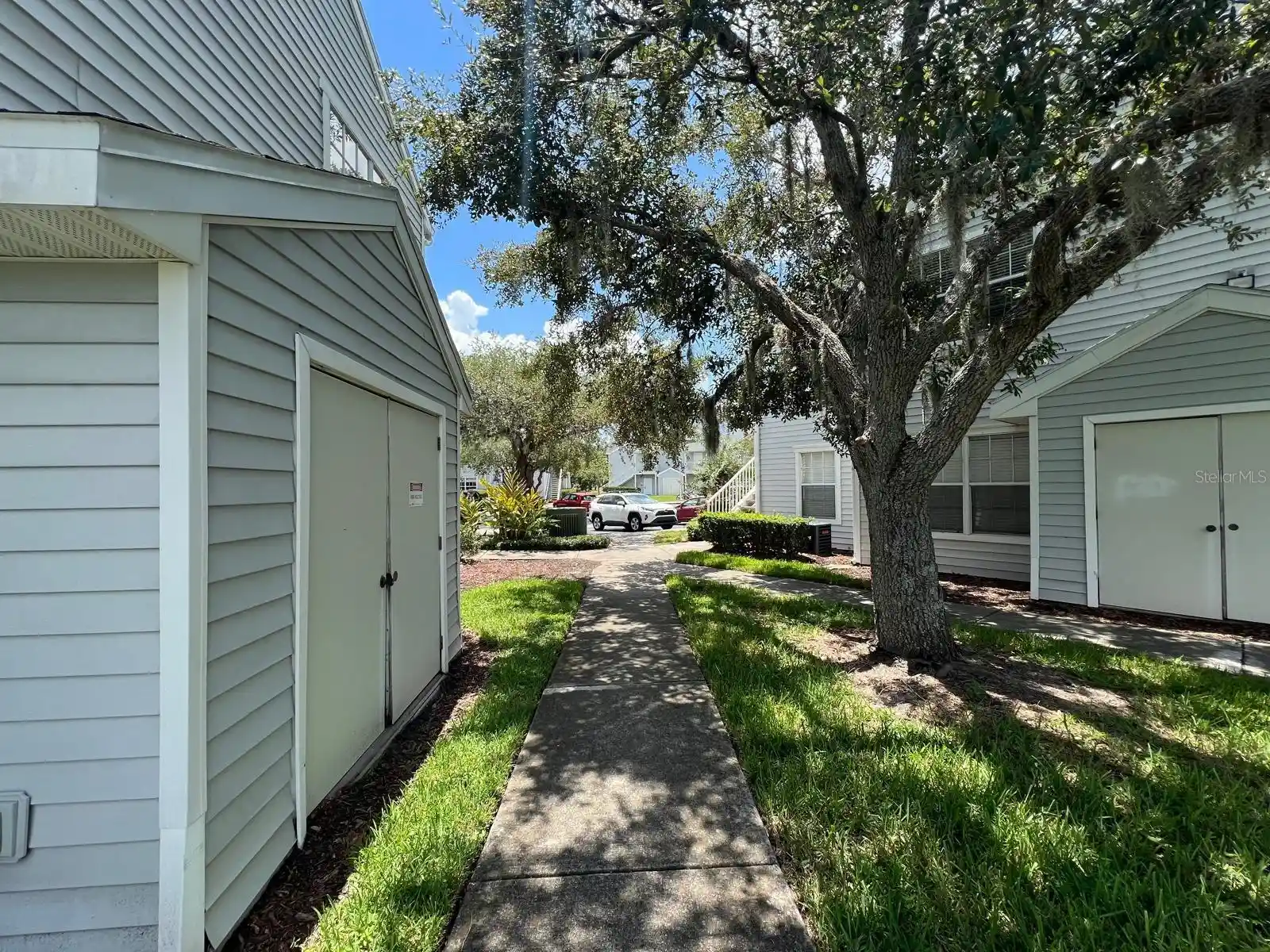 Listing Photo 2 - Condo for sale in 1213 Bermuda Lakes Ln located at 1213 Bermuda Lakes Ln, Kissimmee, FL 34741 - Unit #208
