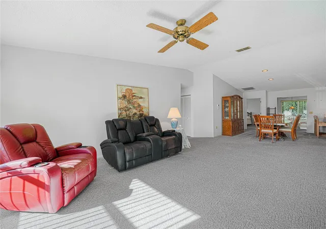 Photo 3 of Single family home for sale at 3118 Prairie Dunes Cir W, Lakeland, FL 33810 | MLS# L4965003 | Listing updated on 2026-09-27