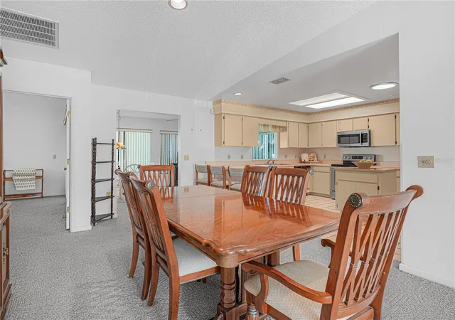 Photo 4 of Single family home for sale at 3118 Prairie Dunes Cir W, Lakeland, FL 33810 | MLS# L4965003 | Listing updated on 2026-09-27