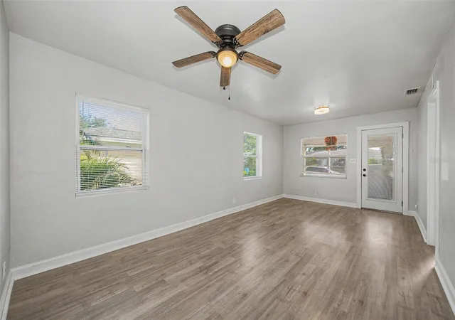 Photo 4 of Single family home for sale at 1001 Queen St S, Saint Petersburg, FL 33712 | MLS# TB8547836 | Listing updated on 2026-10-14