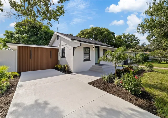 Photo 3 of Single family home for sale at 1936 Macomber Ave, Clearwater, FL 33755 | MLS# TB8547842 | Listing updated on 2026-09-14