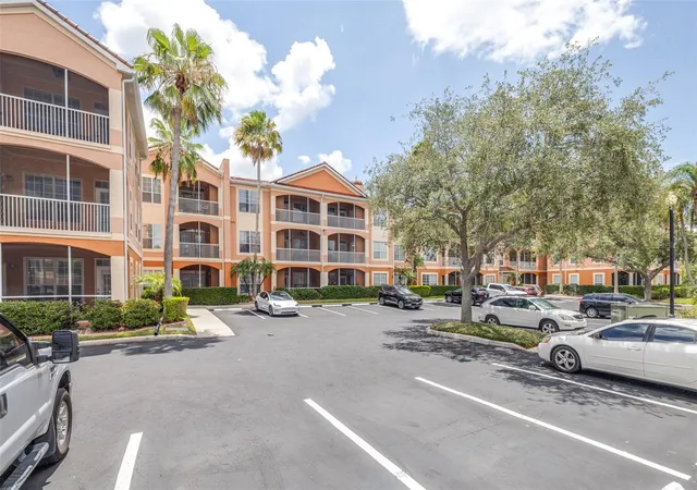Photo 2 of Condo for sale at 5000 Culbreath Key Way #1-309, Tampa, FL 33611 | MLS# TB8547848 | Listing updated on 2026-09-12