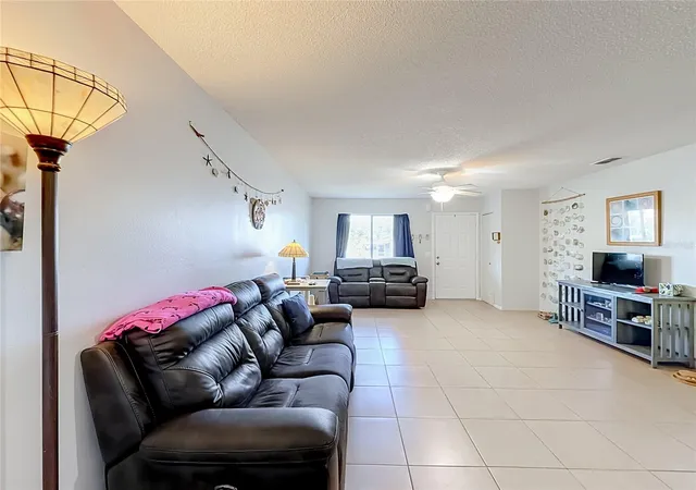 Photo 3 of Condo for sale at 30107 Tavares Ridge Blvd #30107, Tavares, FL 32778 | MLS# O6441151 | Listing updated on 2026-09-26
