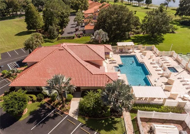 Photo 4 of Condo for sale at 1711 Garden Lake Dr #1711, Winter Haven, FL 33884 | MLS# P4939856 | Listing updated on 2026-09-26