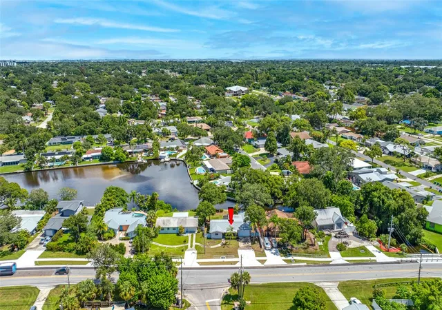 Photo 1 of Single family home for sale at 1367 Indian Rocks Rd S, Largo, FL 33770 | MLS# TB8547855 | Listing updated on 2026-09-28