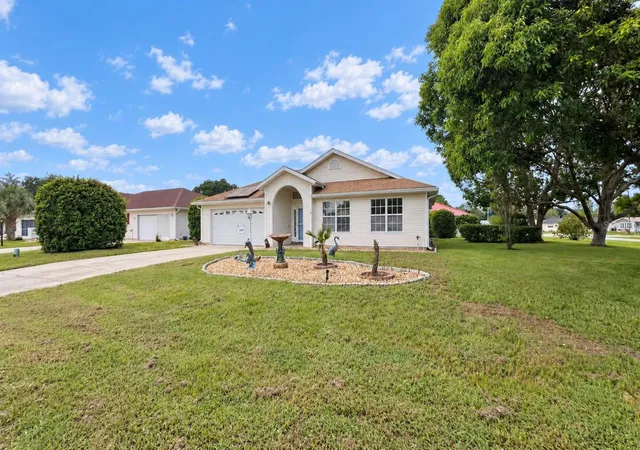 Single family home for sale at 6501 SW 84th Place Rd, OCALA, FL 34476 | MLS# W7889456