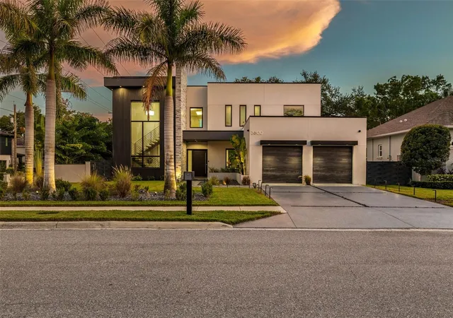 Photo 2 of Single family home for sale at 3600 W Kensington Ave, Tampa, FL 33629 | MLS# TB8547857 | Listing updated on 2026-09-29