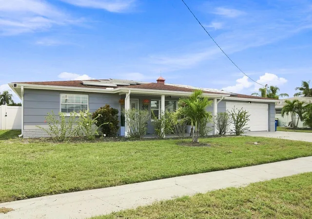 Photo 1 of Single family home for sale at 1324 Chancellor Dr, Holiday, FL 34690 | MLS# TB8547859 | Listing updated on 2026-10-03
