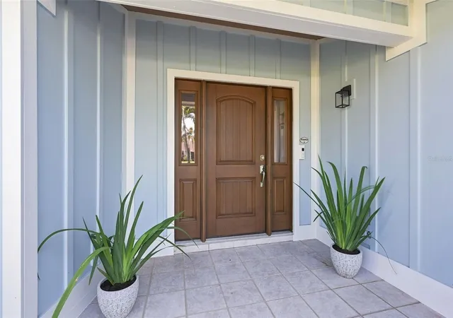Photo 3 of Single family home for sale at 2800 Haverhill Dr, Clearwater, FL 33761 | MLS# TB8547866 | Listing updated on 2026-10-14