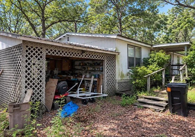 Manufactured home for sale at 2327 NW 121st Avenue, GAINESVILLE, FL 32609 | MLS# GC543456