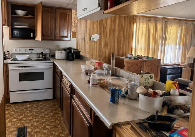 Photo 3 of Manufactured home for sale at 2327 Nw 121st Avenue, Gainesville, FL 32609 | MLS# GC543456 | Listing updated on 2026-09-16