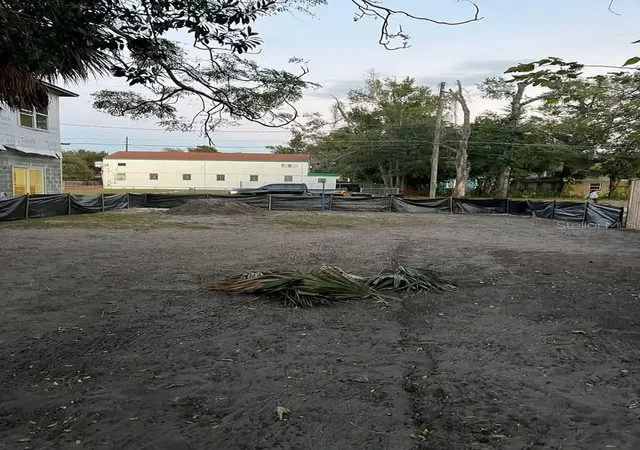 Photo 4 of Land for sale at 706 S Lee Ave, Orlando, FL 32805 | MLS# O6441167 | Listing updated on 2026-09-12