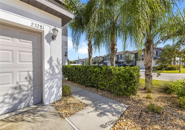 Photo 3 of Townhouse for sale at 23281 Willow Glen Way, Lutz, FL 33549 | MLS# TB8547882 | Listing updated on 2026-09-19