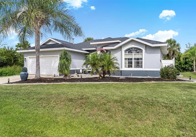Photo 2 of Single family home for sale at 17 Ocean St, Palm Coast, FL 32137 | MLS# FC321400 | Listing updated on 2026-10-03