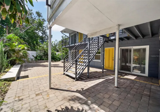 Listing Photo 5 - Condo for sale in building located at 1236 13th St, SARASOTA, FL 34236