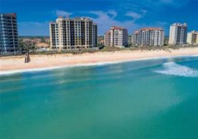 Listing Photo 5 - Condo for sale in building located at 19Th Ave De La Mer, Palm Coast, FL 32137 - Unit #405