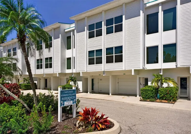 Photo 2 of Townhouse for sale at 8284 Harborside Cir, Englewood, FL 34224 | MLS# A4705850 | Listing updated on 2026-09-20