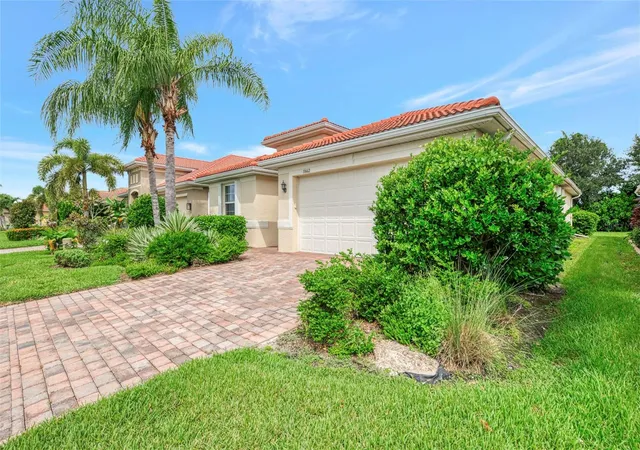 Photo 3 of Single family home for sale at 11662 Parrotfish St, Venice, FL 34292 | MLS# D6148743 | Listing updated on 2026-09-20