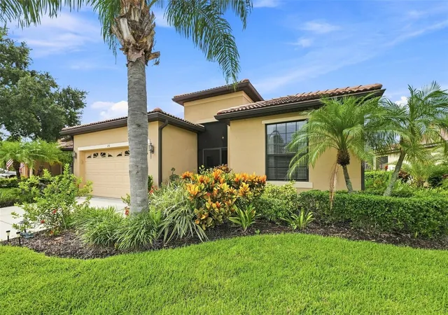 Photo 4 of Single family home for sale at 216 Silver Fls Dr, Apollo Beach, FL 33572 | MLS# TB8547892 | Listing updated on 2026-10-03