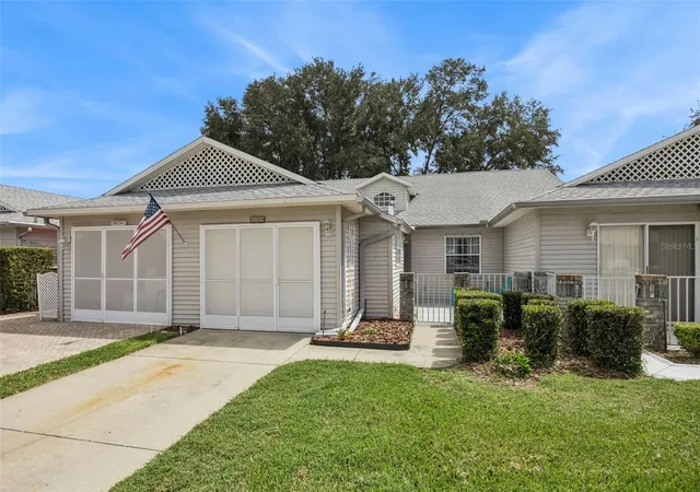 Single family home for sale at 26032 Newcombe Cir, LEESBURG, FL 34748 | MLS# G5117682
