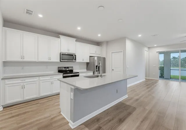 Photo 4 of Townhouse for sale at 10260 Blue Pond, Lutz, FL 33558 | MLS# W7889460 | Listing updated on 2026-09-12