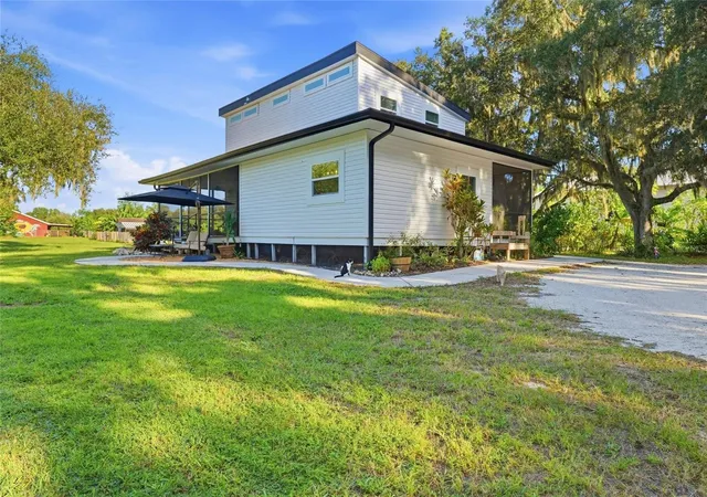 Photo 1 of Single family home for sale at 1132 Lena Ln, Sarasota, FL 34240 | MLS# A4705854 | Listing updated on 2026-09-21