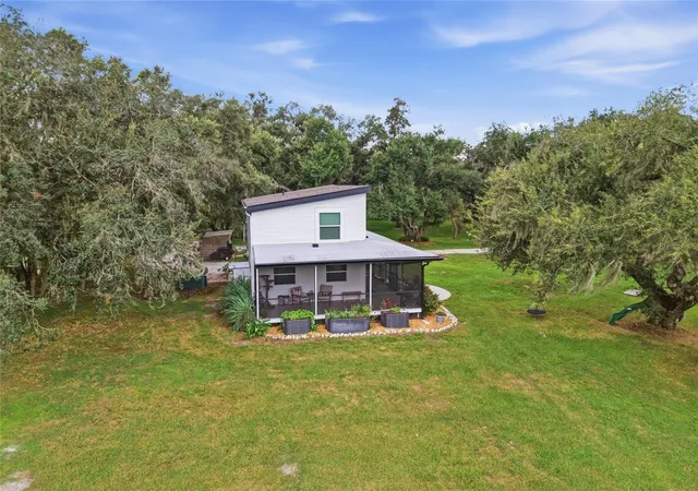 Photo 2 of Single family home for sale at 1132 Lena Ln, Sarasota, FL 34240 | MLS# A4705854 | Listing updated on 2026-09-21