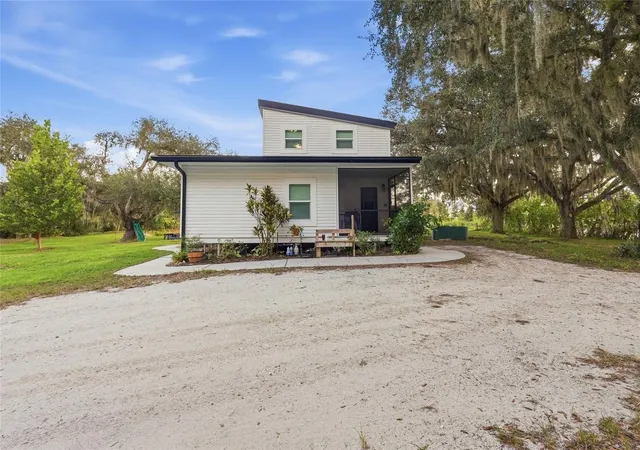 Photo 3 of Single family home for sale at 1132 Lena Ln, Sarasota, FL 34240 | MLS# A4705854 | Listing updated on 2026-09-21
