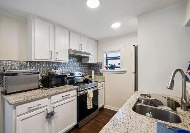 Photo 3 of Single family home for sale at 2511 Crawford Dr, Sanford, FL 32771 | MLS# V4951235 | Listing updated on 2026-09-12