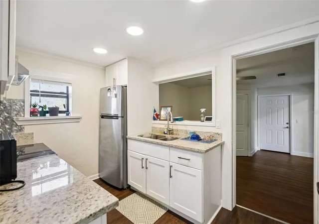 Photo 4 of Single family home for sale at 2511 Crawford Dr, Sanford, FL 32771 | MLS# V4951235 | Listing updated on 2026-09-12