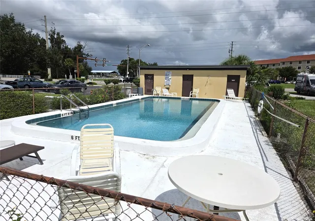 Listing Photo 5 - Condo for sale in building located at 503 Albee Farm Rd, Venice, FL 34285 - Unit #B15