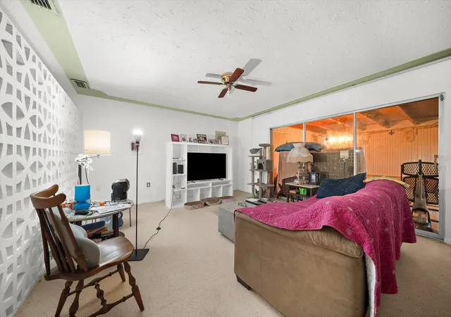 Photo 4 of Single family home for sale at 507 Palma Sola Blvd, Bradenton, FL 34209 | MLS# A4705857 | Listing updated on 2026-09-27