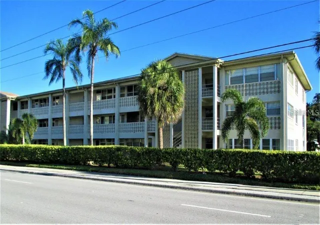 Photo 1 of Condo for sale at 4455 Duhme Rd #305, Saint Petersburg, FL 33708 | MLS# O6441187 | Listing updated on 2026-10-01