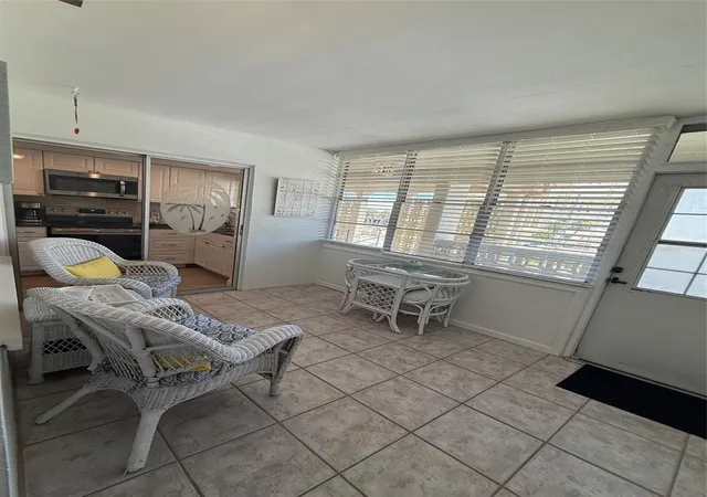 Photo 3 of Condo for sale at 4455 Duhme Rd #305, Saint Petersburg, FL 33708 | MLS# O6441187 | Listing updated on 2026-10-01