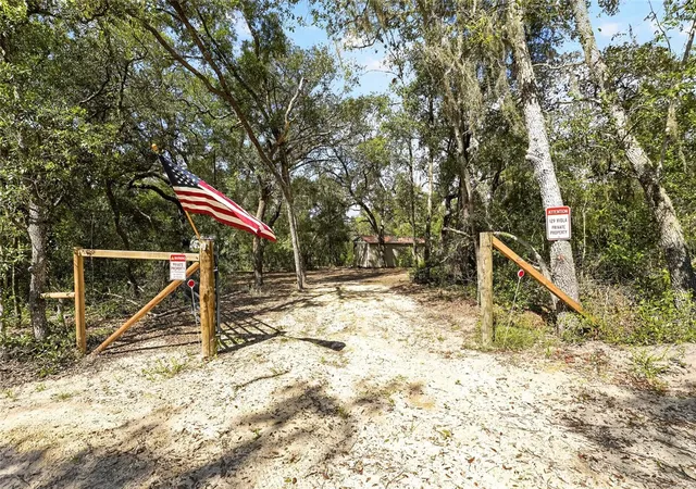 Photo 3 of Land for sale at 129 Viola Dr, Hawthorne, FL 32640 | MLS# GC543458 | Listing updated on 2026-09-13