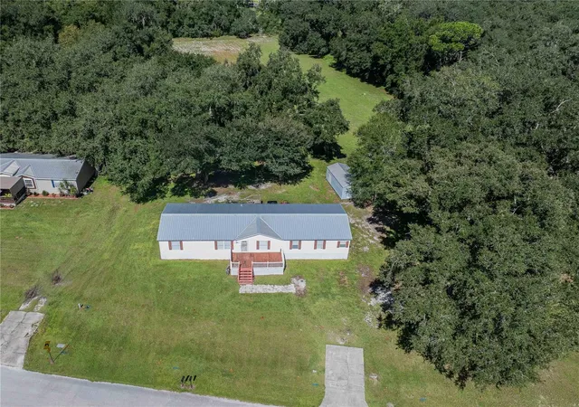 Photo 3 of Manufactured home for sale at 7309 Ryman Loop, Zephyrhills, FL 33540 | MLS# L4965011 | Listing updated on 2026-10-11