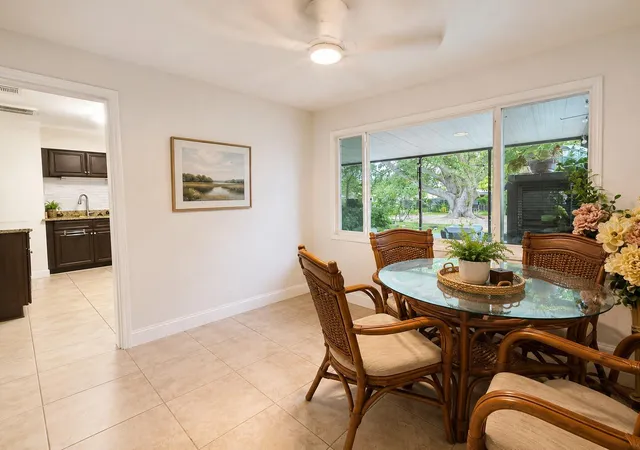 Photo 3 of Single family home for sale at 105 Margaret St, Auburndale, FL 33823 | MLS# O6441204 | Listing updated on 2026-09-25