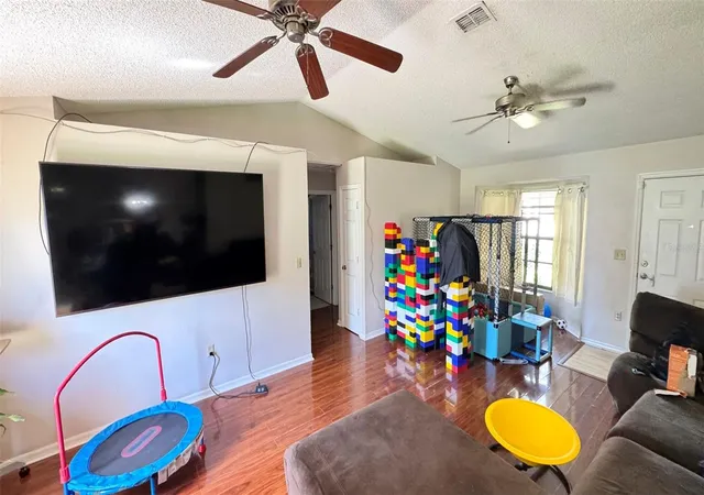 Photo 4 of Single family home for sale at 432 Flamingo Ct, Kissimmee, FL 34759 | MLS# O6441208 | Listing updated on 2026-09-29