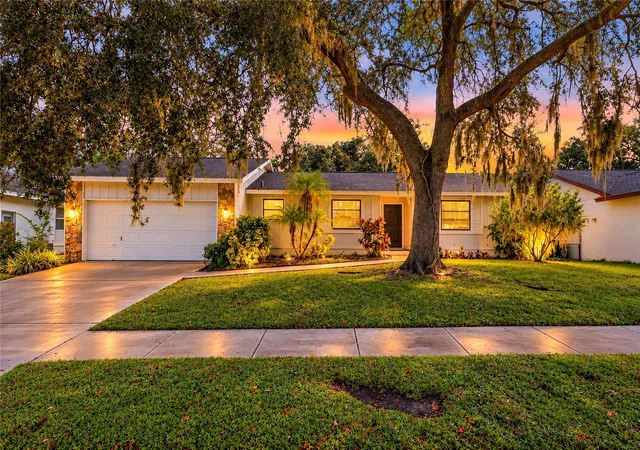 Photo 1 of Single family home for sale at 2475 Wood Oak Dr, Sarasota, FL 34232 | MLS# A4705861 | Listing updated on 2026-10-02